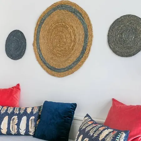 アパート Sandset Beach House - 2 Bedroom Apt With Big Terrace! セトゥーバル