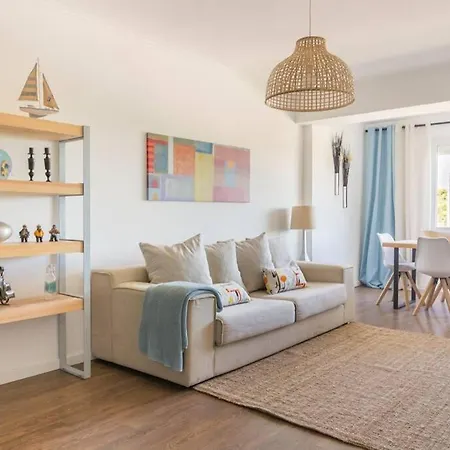 Sandset Beach House - 2 Bedroom Apt With Big Terrace! アパート セトゥーバル