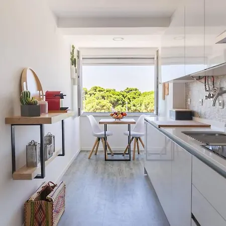 Sandset Beach House - 2 Bedroom Apt With Big Terrace!