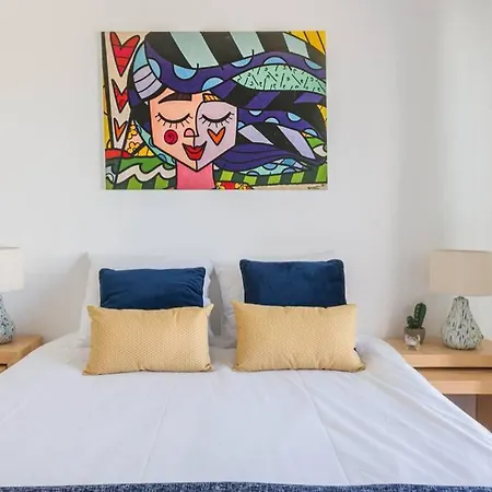 Sandset Beach House - 2 Bedroom Apt With Big Terrace! Apartament *